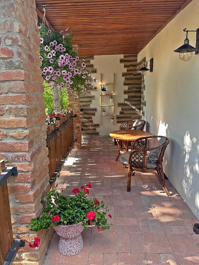 Cityside Cottage Eger Ngoại thất bức ảnh